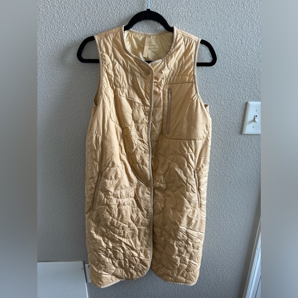 Lululemon Insulated Quilted Long Vest - Picture 4 of 8